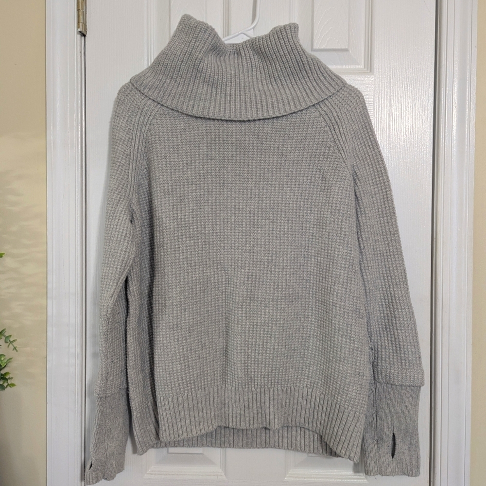 Market & Spruce Gray Turtleneck Sweater M